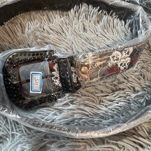 Studded Skull Design Belt - Black and Silver
